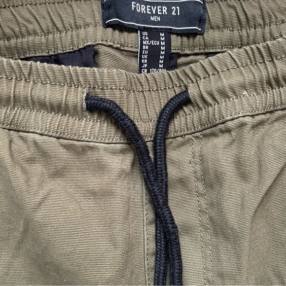 Cargos - Picture 2 of 4